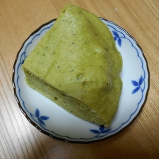 色よくおいしいお抹茶蒸しパン